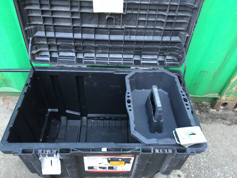 Husky 37 in mobile Job Box