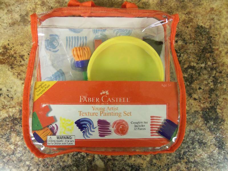 lot 24 image: Young Artist Texture Painting Set