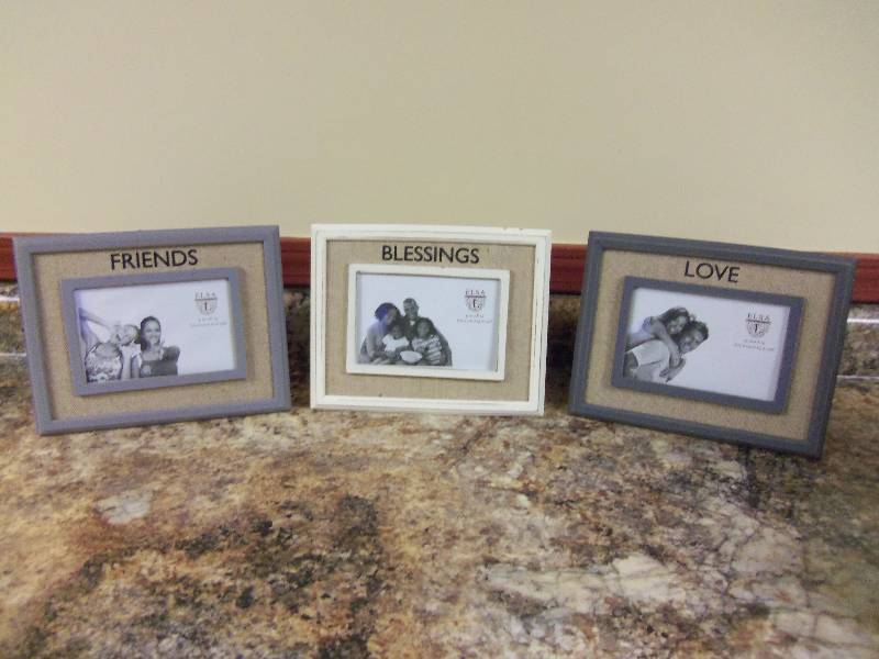 lot 52 image: Friends, Blessings, Love Picture Frames
