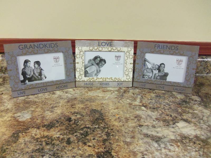 lot 54 image: Grandkids, Love, Friends Picture Frames
