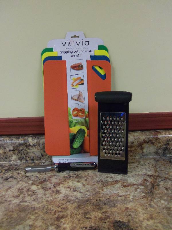 lot 62 image: Kitchen Utensil Cutting Kit