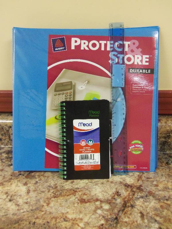 lot 67 image: Durable Office Supply- Binder and Agenda