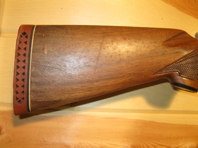 lot 3 image: Winchester 1200 12GA Pump Shotgun