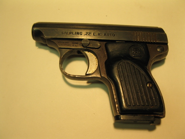 lot 10 image: Sterling Arms Model 302 Semi-auto .22 Pistol