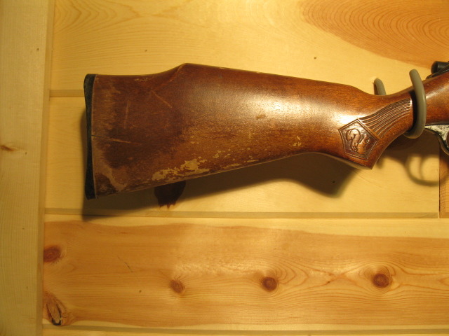 lot 18 image: Marlin Glenfield Model 20 Bolt Action .22 Rifle