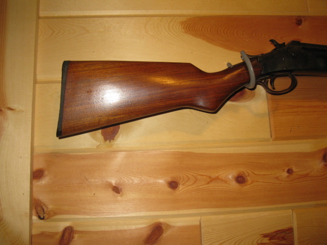 lot 24 image: Stevens 94A Single Shot 20 GA Shotgun
