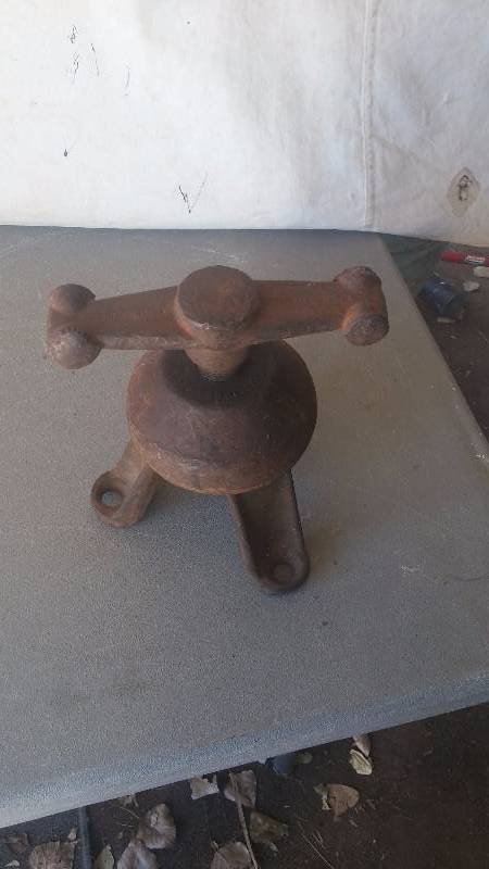 Blue point vintage gear puller