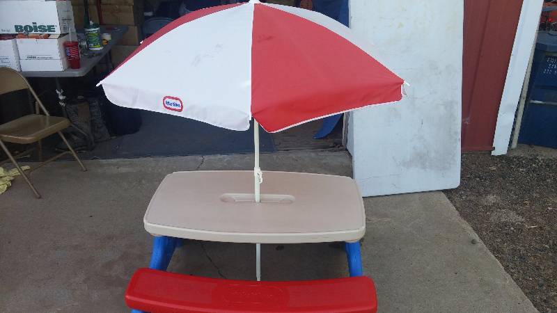 Little Tikes Picnic Table