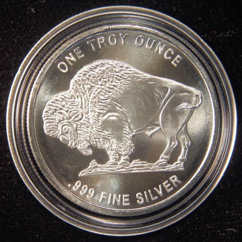 1 TROY Oz. .999 FINE SILVER INDIAN BUFFALO ROUND IN AIRTITE HOLDER