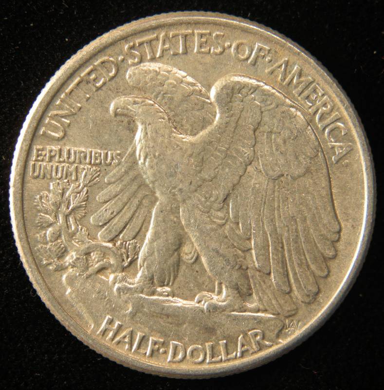 1942 WALKING LIBERTY SILVER HALF DOLLAR XF