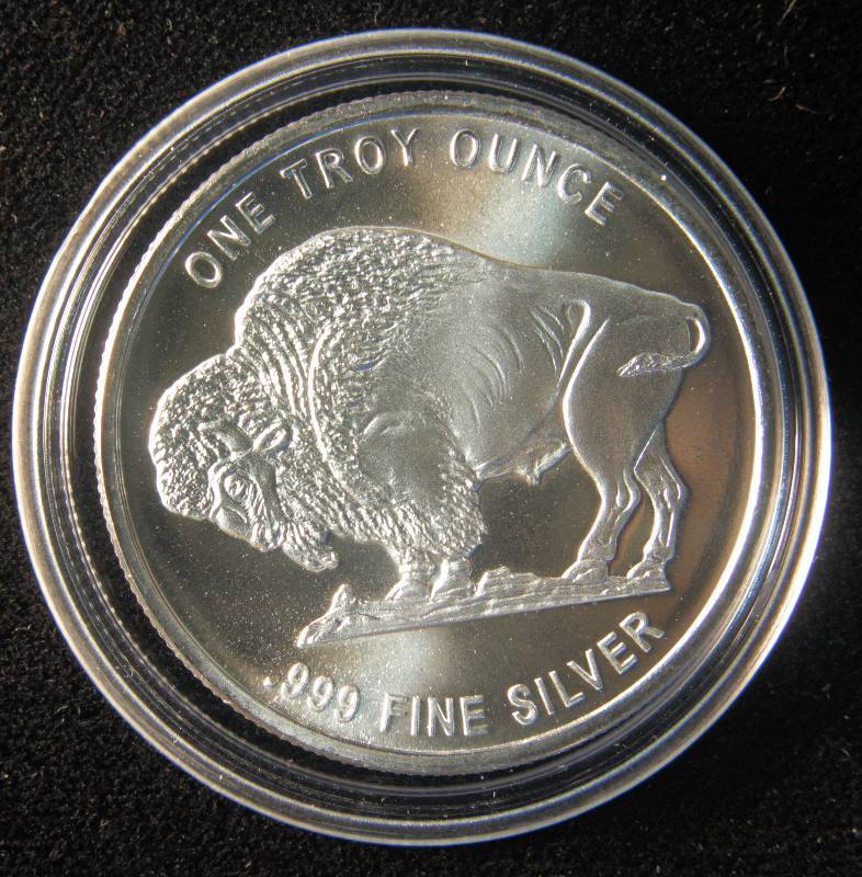 1 TROY Oz. .999 FINE SILVER INDIAN BUFFALO ROUND IN AIRTITE HOLDER