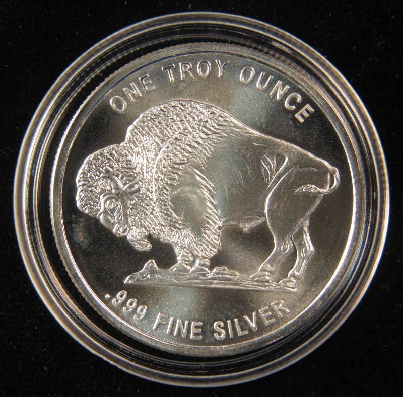 1 TROY Oz. .999 FINE SILVER INDIAN BUFFALO ROUND IN AIRTITE HOLDER