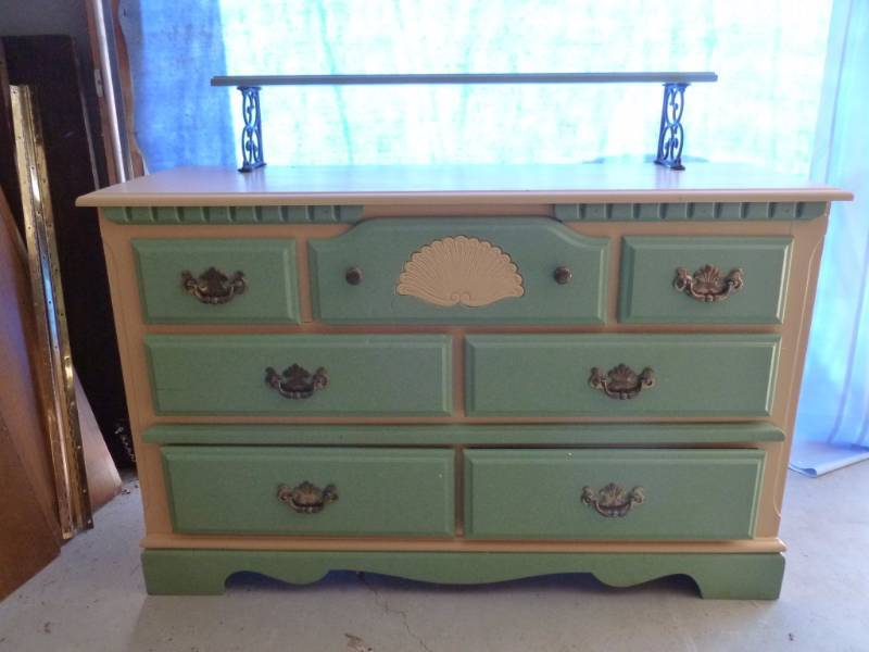 Dresser