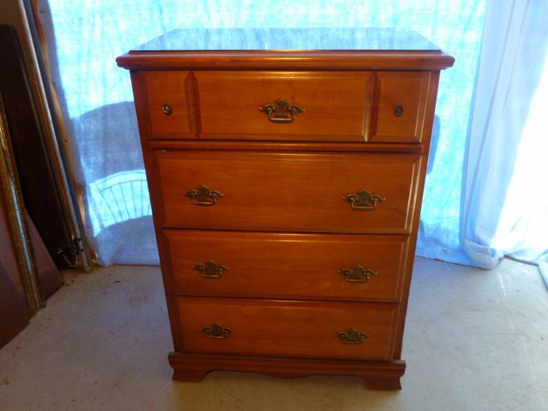 Dresser
