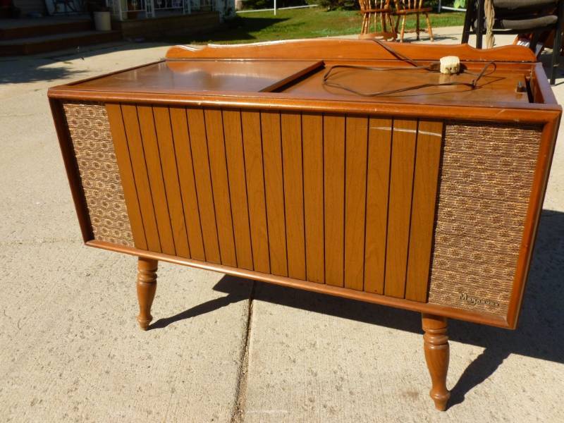 Vintage Console Stereo