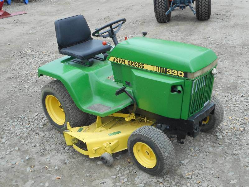 John Deere 330 Lawn Tractor, 3-Cyli... | LE Tractors #7 | K-BID