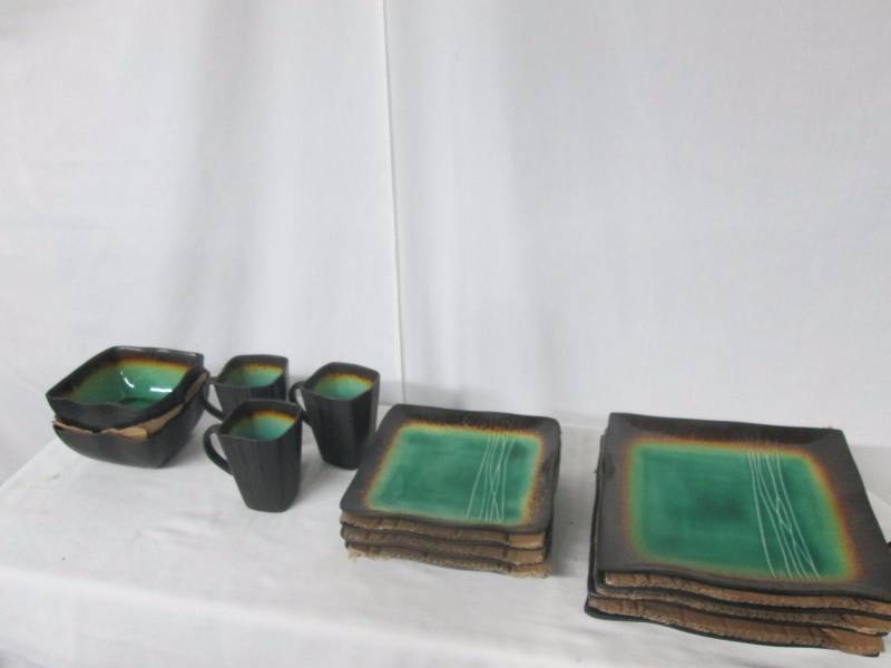 Baum Bros. Galaxy 16-pc. Dinnerware Set