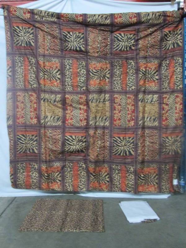 Alcove Wild Life Comforter Set - Queen