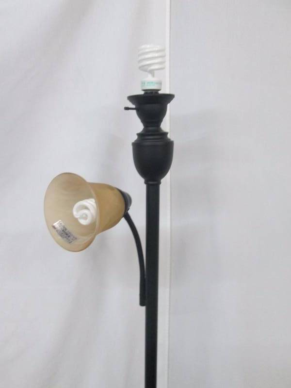 McLeland Design Torchiere Floor Lamp w Reading Lamp