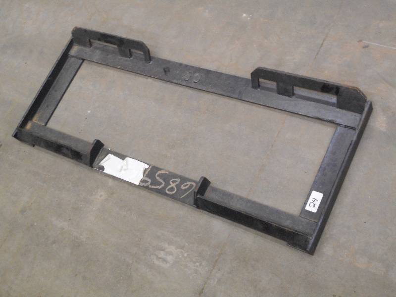 (1) Unused Universal Skidloader Qui...