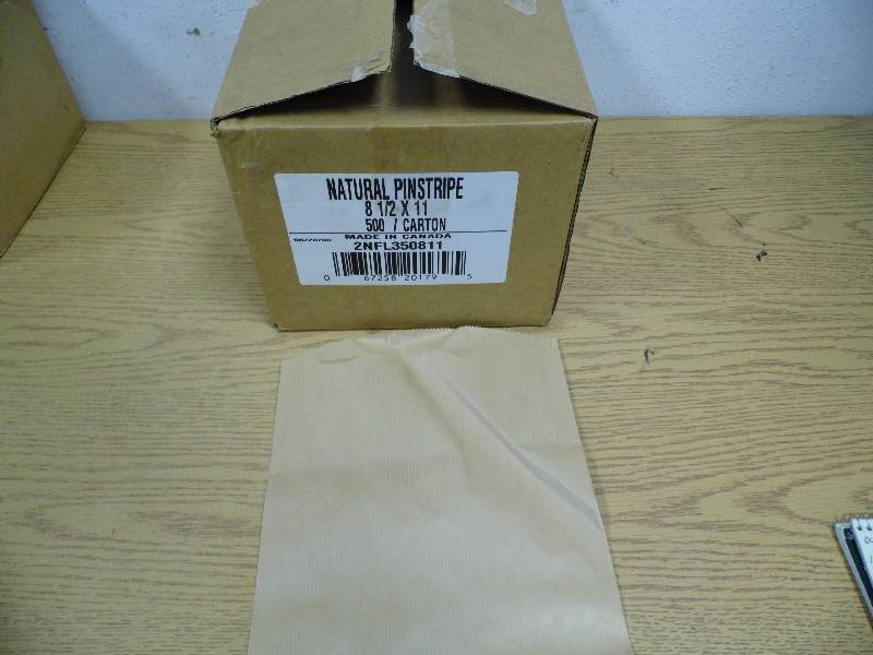 lot 4 image: Shopping Bags