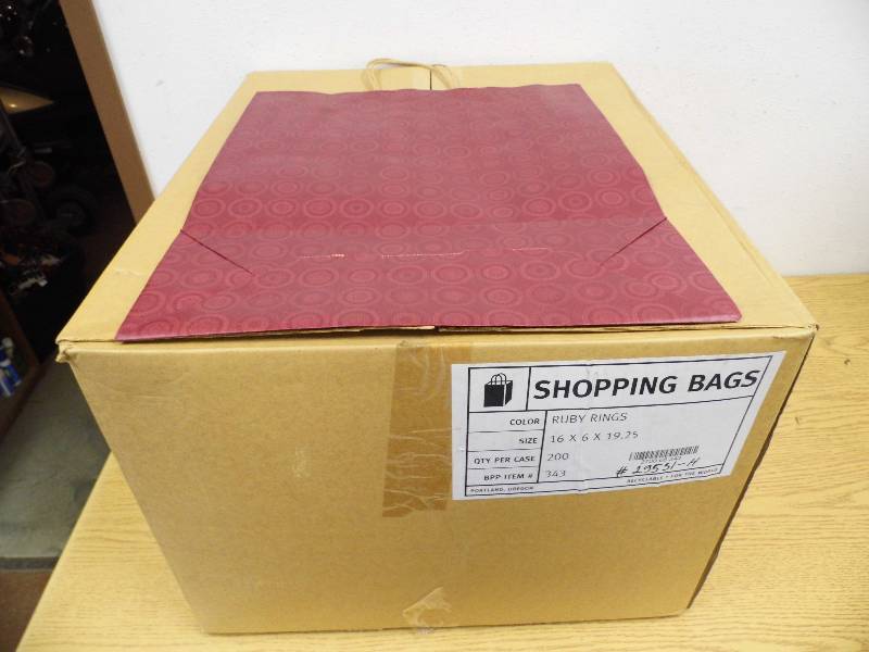 lot 5 image: Shopping Bags