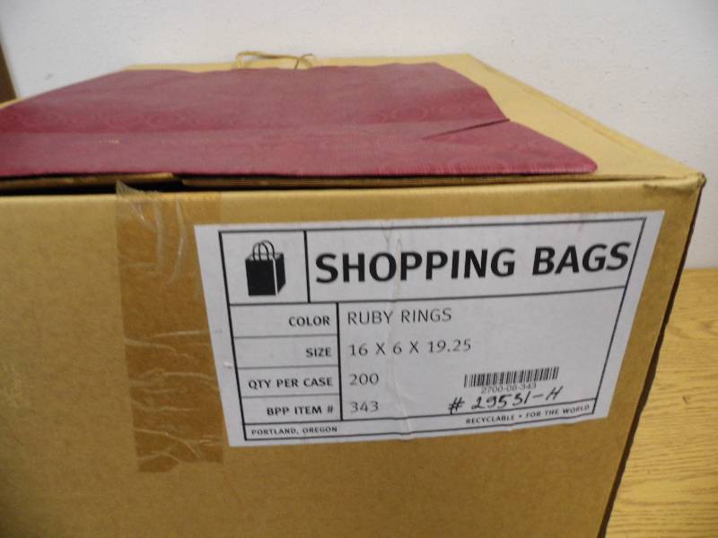 lot 7 image: Shopping Bags