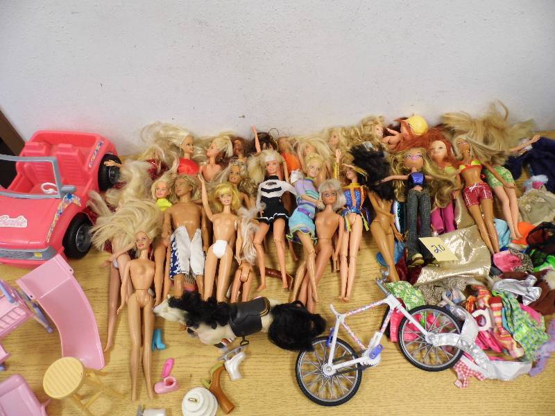 lot 20 image: Barbies & Bratz Dolls