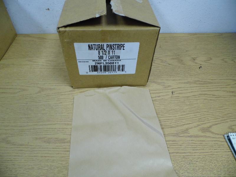 lot 2 image: Shopping Bags
