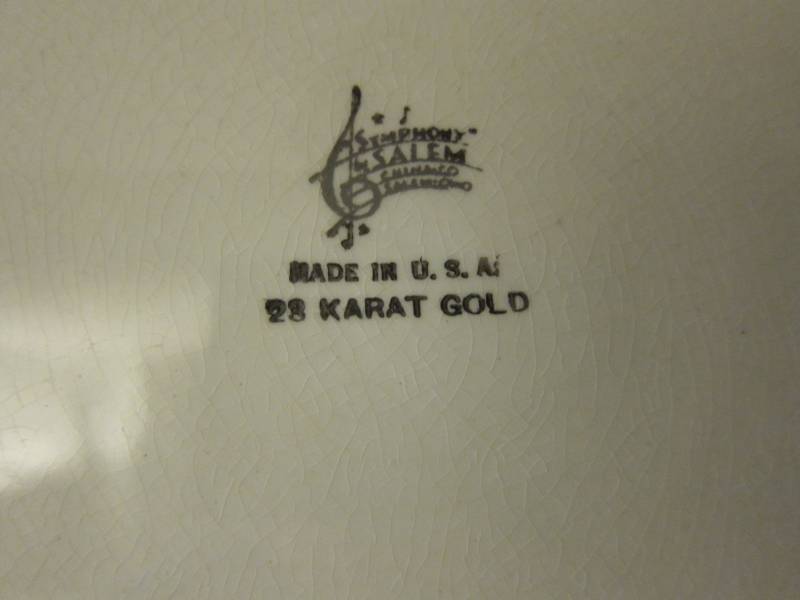lot 8 image: 28K Gold Trimmed China Set