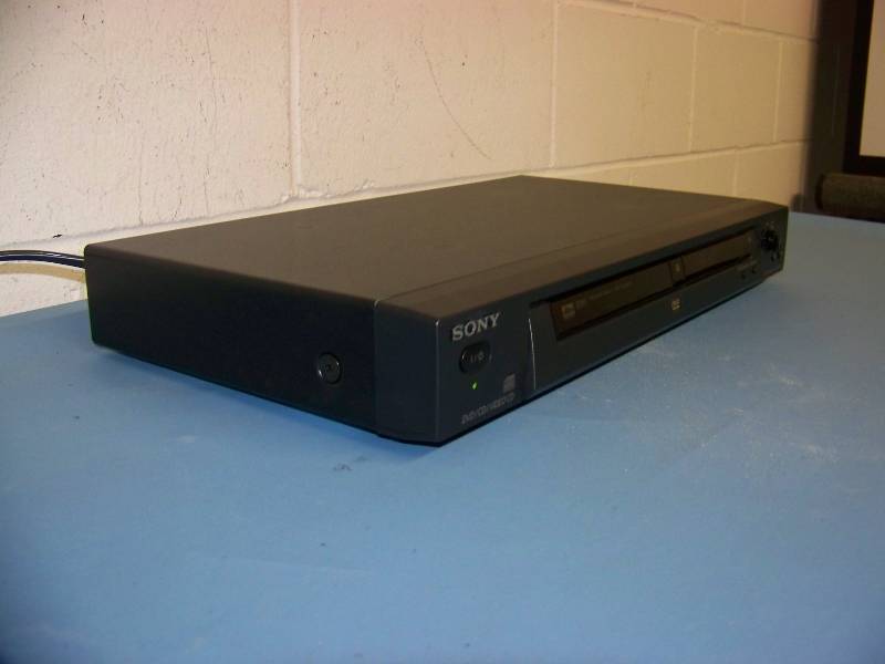 lot 59 image: Sony, DVD  CD Player with Remote Control