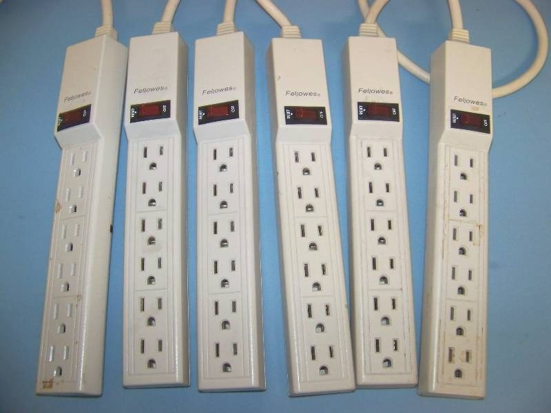 lot 50 image: (6) Fellowes Power Strips  Outlets