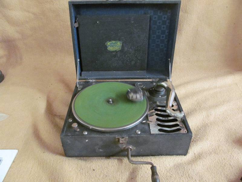 Silvertone Record Player
