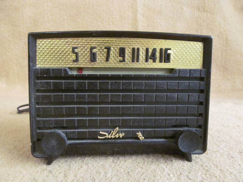 Silvertone Radio
