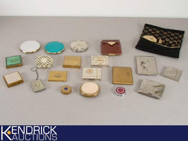 Large Lot of Vintage Metal Compacts etc.