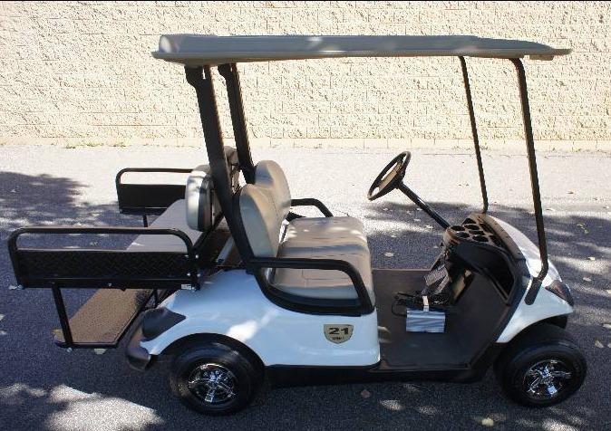 lot 2 image: 2009 Yamaha Drive 4-Passenger Golf Cart