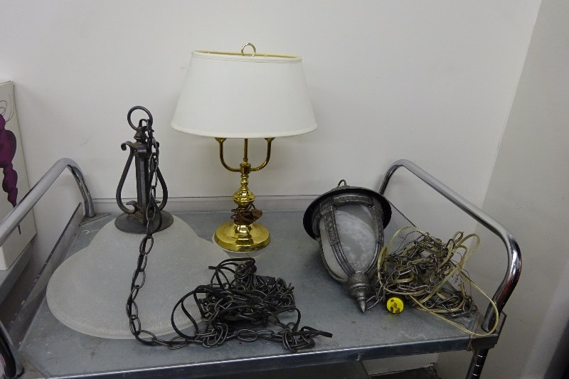 Portable Lamp, 2 Hanging Lights