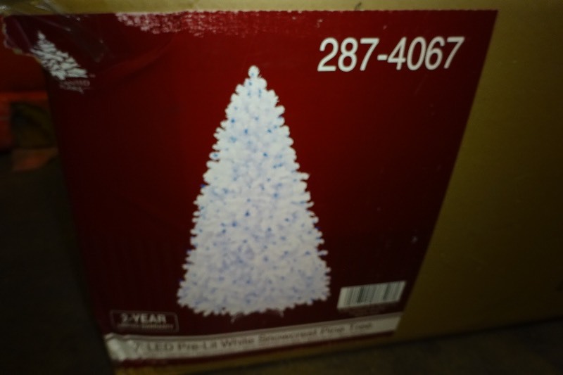 7 led pre lit white snowcrest pine tree