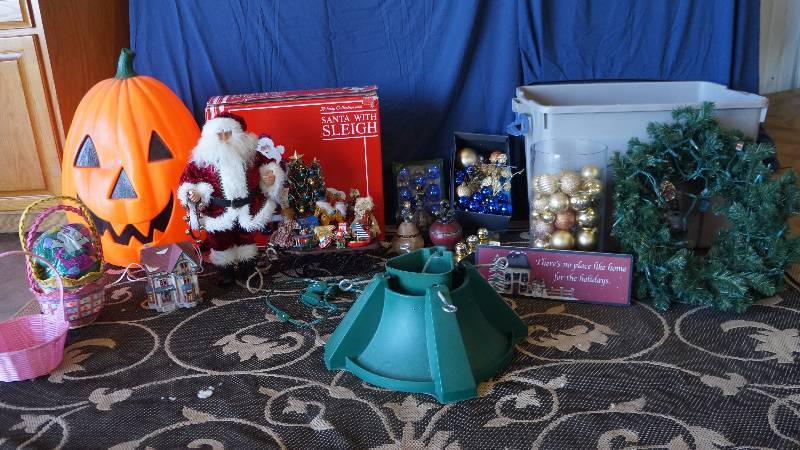 lot 18 image: Large Lot of Christmas Decor, Lighted Pumpkin & a Couple Easter Baskets