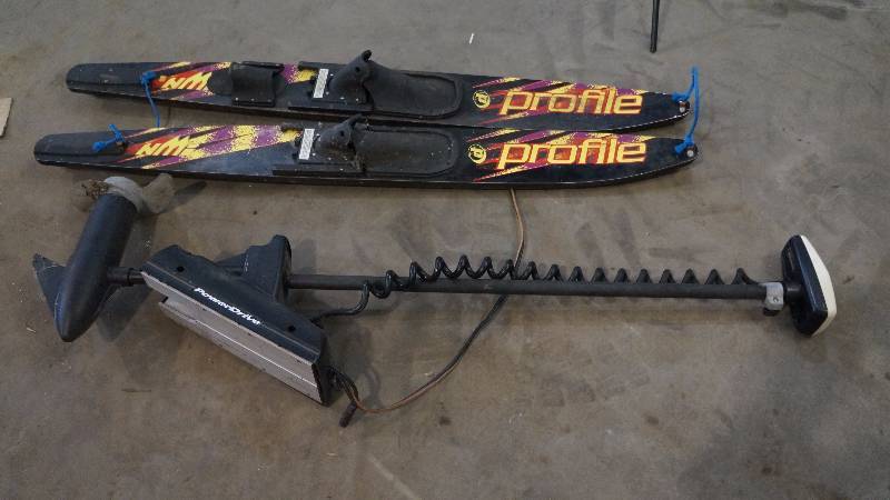 lot 39 image: MinnKota Trolling Motor & Set of Beginner Water Skis