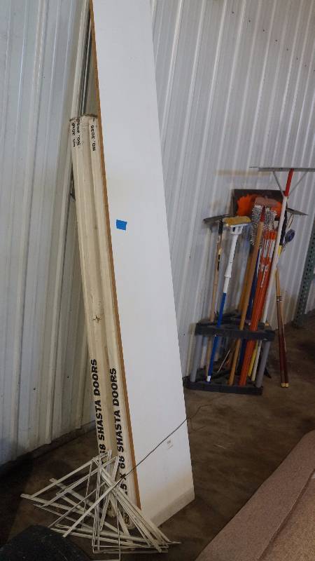 lot 53 image: Set of 3 NIB Doors, 2 Melamine Shelves & Brackets