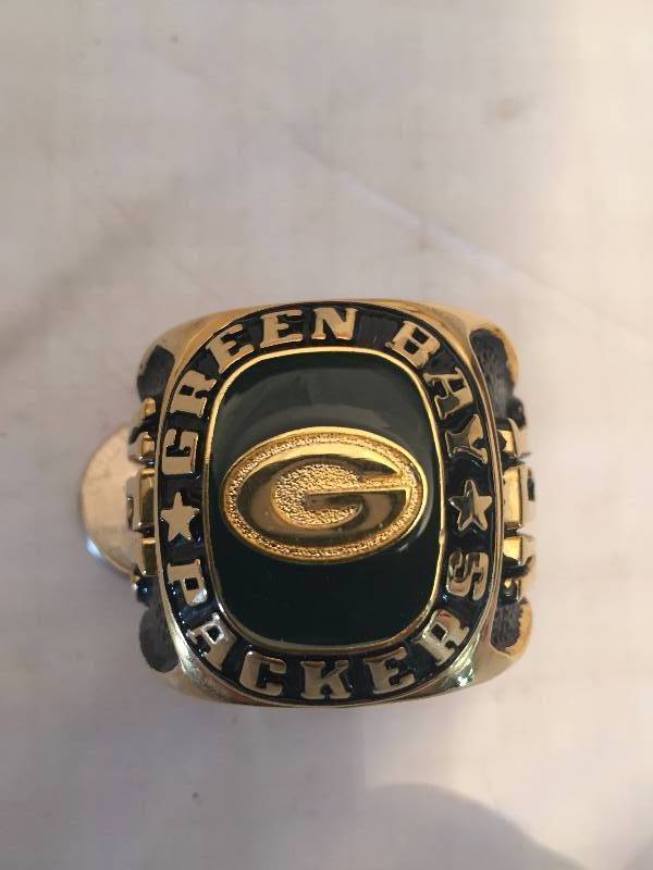 NFL GREEN BAY PACKERS OFFICIALLY LICENSED REPLICA RING