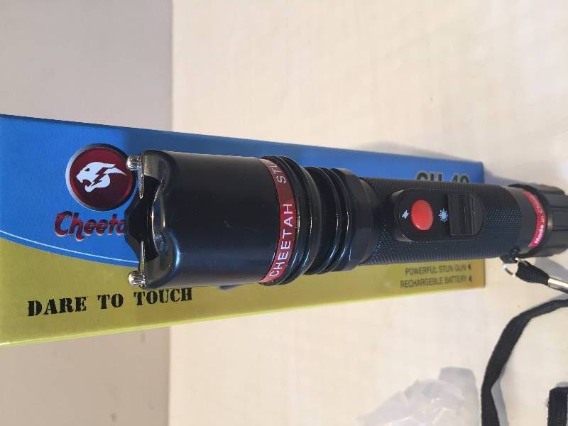 CHEETAH RECHARGEABLE STUN GUN WITH LED FLASHLIGHT