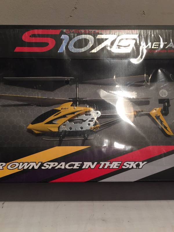 SYMA GYROSCOPES MINI HELICOPTER WITH REMOTE