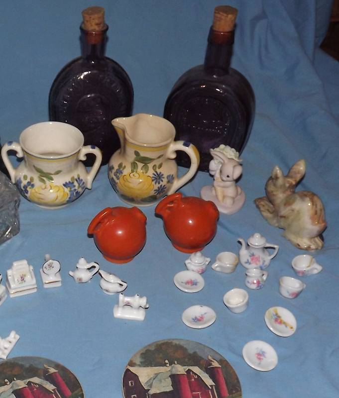 lot 15 image: Bottles, Red Wing Pottery, Miniatures & More Lot