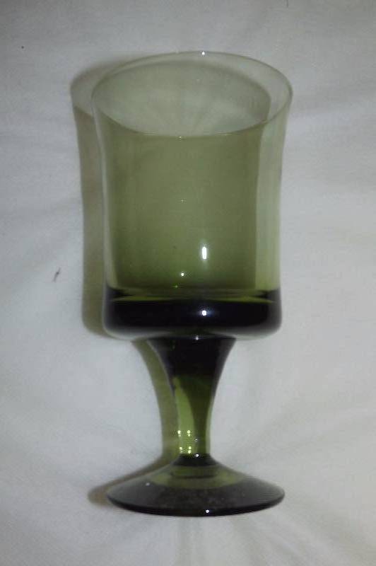 lot 30 image: Green Water Glass Lot