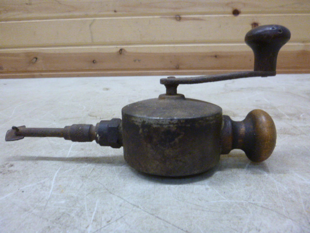 lot 8 image: Vintage Valve SpinnerGrinder