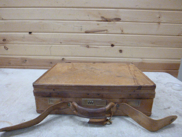 lot 9 image: Leather Briefcase
