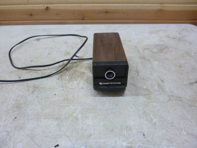 lot 28 image: Hunt Boston Electric Pencil Sharpener