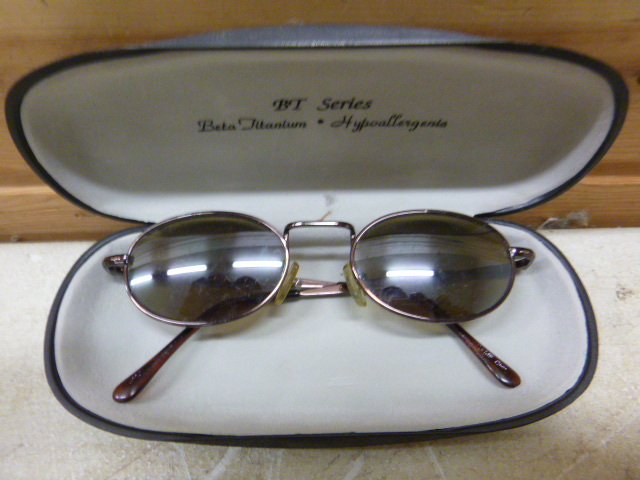 lot 35 image: Sunglasses